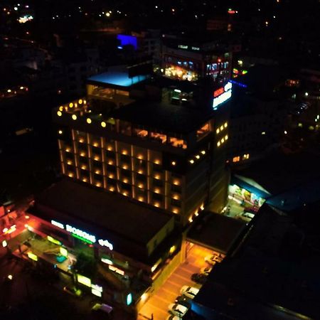 Hotel Blossoms Tiruchirappalli Eksteriør bilde